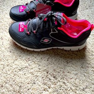 Brand new out of the box women’s Skechers Sport Memory foam size 10.
